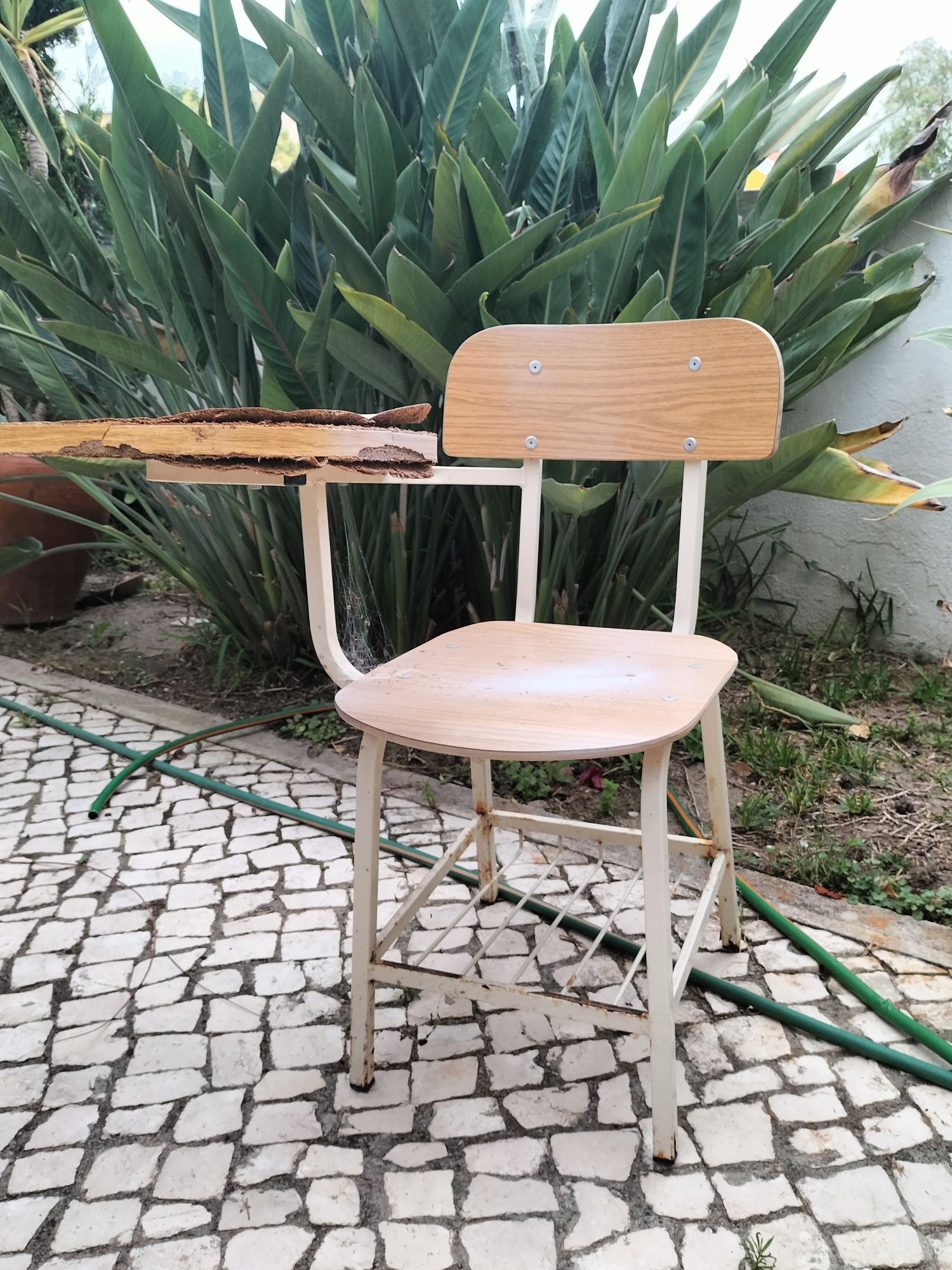 PARA RESTAURO - Cadeira com apoio lateral