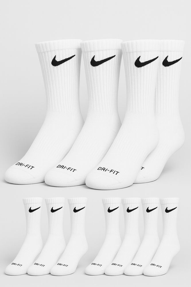 Nike Wysokie Srednie Skarpety biale (6 par)