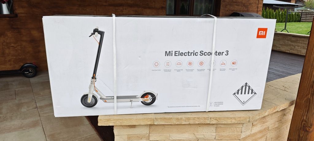 Hulajnoga elektryczna Mi Elektric scooter 3