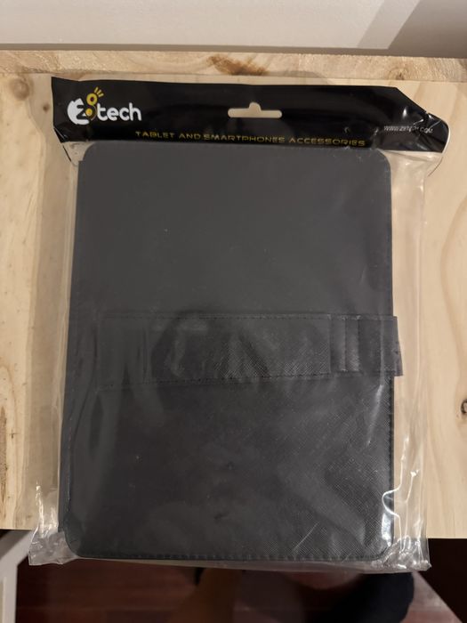 Capa com teclado para Tablet