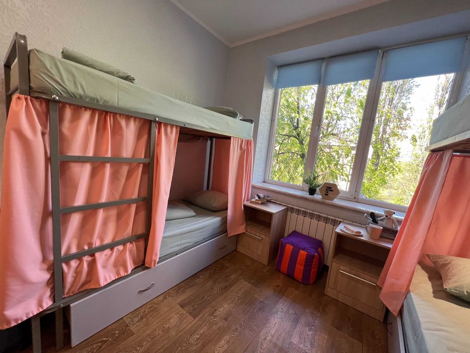 Поселение групп в современный Хостел по пр. Валерия Лабановского, Киев!-12-555.biz.ua