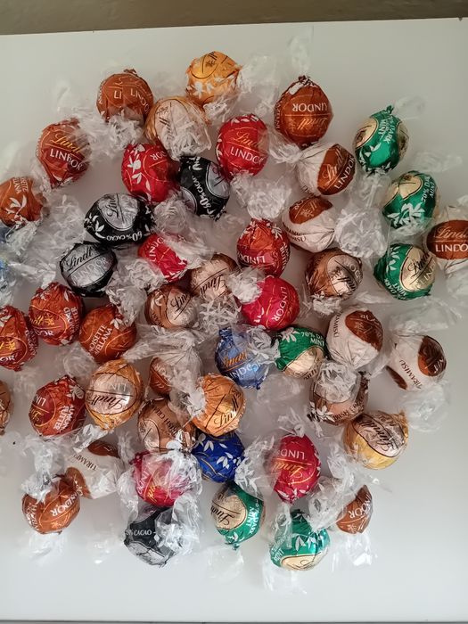 Praliny Lindt Lindor Mix Różne Smaki 1 Kg Na Wagę.