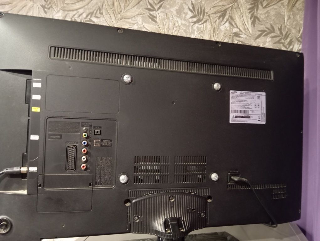 Продам телевизор б/у  Samsung UE32F5020AK диагональ 32