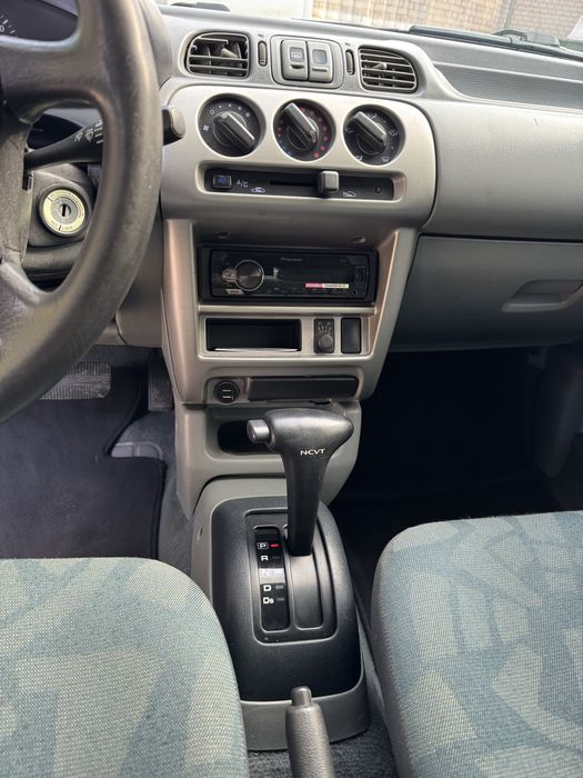 Nissan Micra automat
