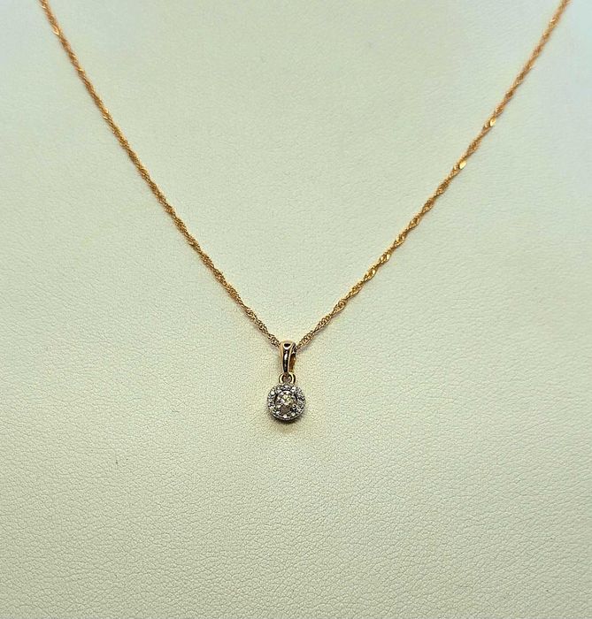 Подвеска с бриллиантами