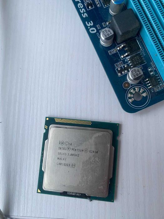 Процесор Intel Pentium G2030 3.0 GHz/3M (s1155) + Кулер