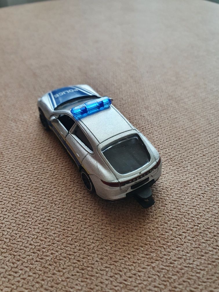 Porsche Panamera turbo majorette