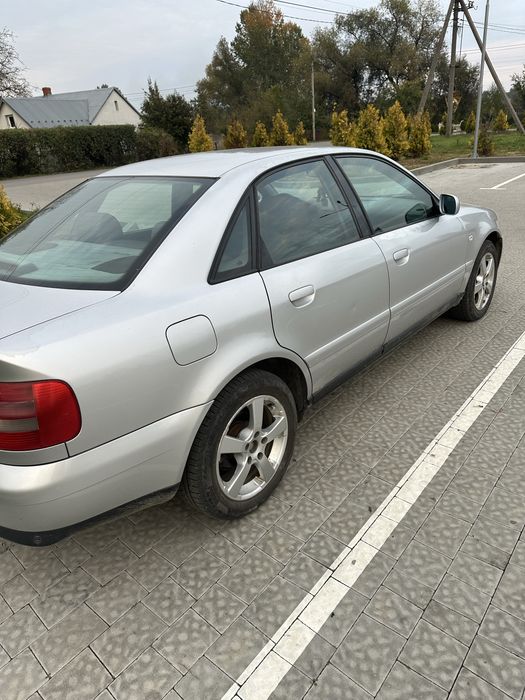 продам audi a4 b5