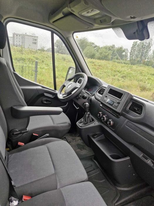 Wypożyczalnia samochodów dostawczych RENAULT MASTER 2022 Rzeszów!