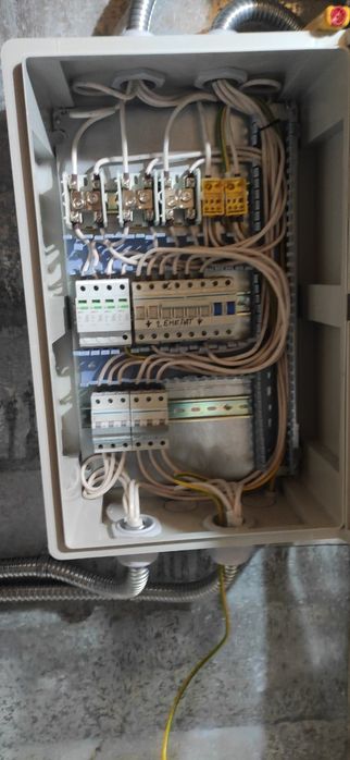 Підключення інвертора. Монтаж систем безперебійного живлення.