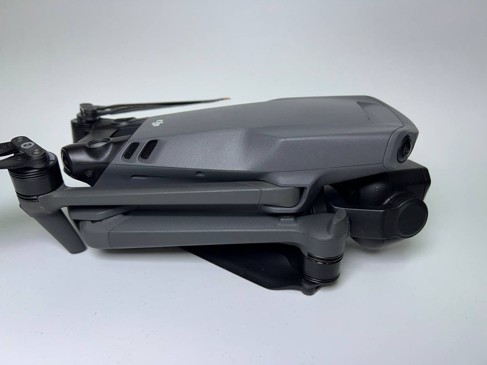 Дрон  DJI Mavic 3 Pro Fly More Combo бу
