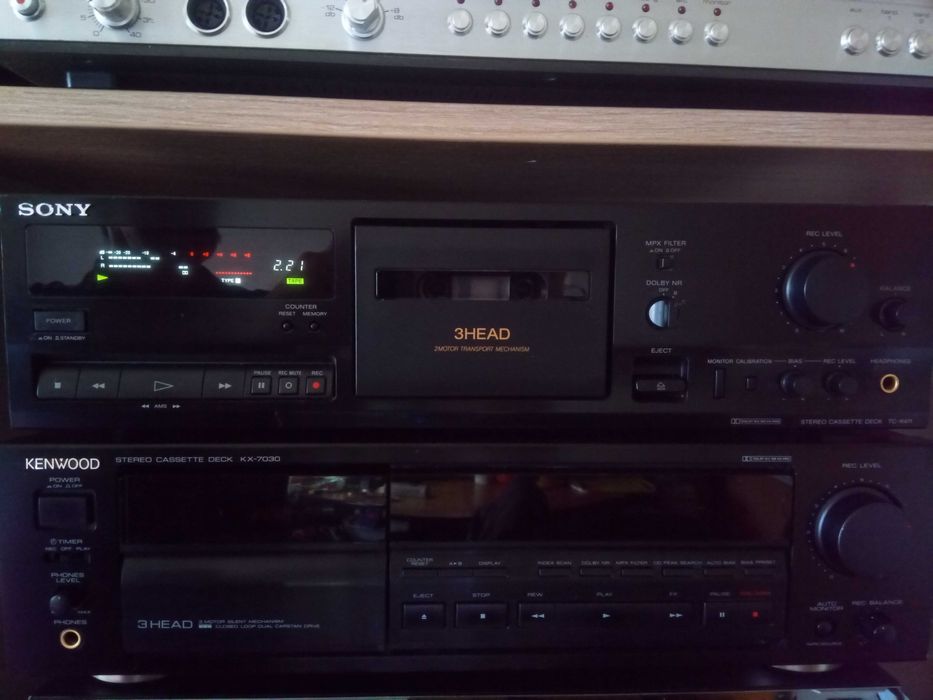 Sony TC-K 411 касетна дека 3-Head 2-Motor