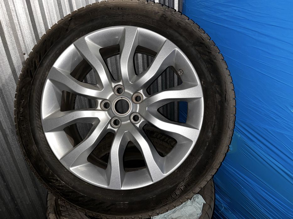 Range Rover 20” Koła z oponami zimowymi Nokian
