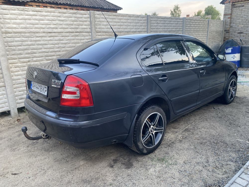 Продам шкоду октавию 1.6 бензин