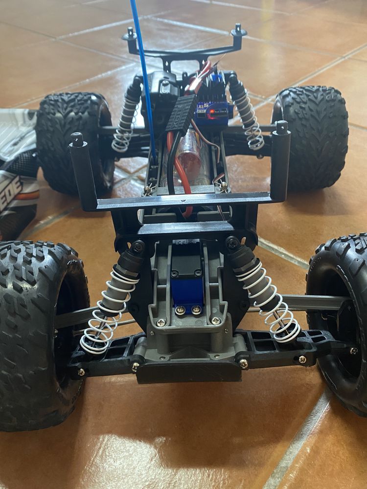 Carro telecomandado TRAXXAS Stampede