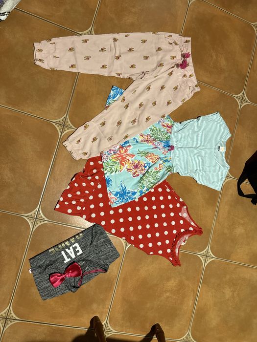 Zestaw sukienka, spodnie rozm 122/128