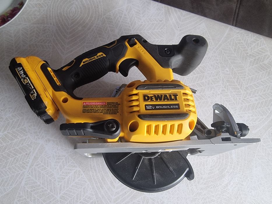 Акумуляторна циркулярка DeWalt нова але з нюансом.