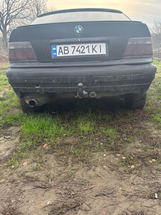 Продаю ВМВ Е-36 1.8 бензин