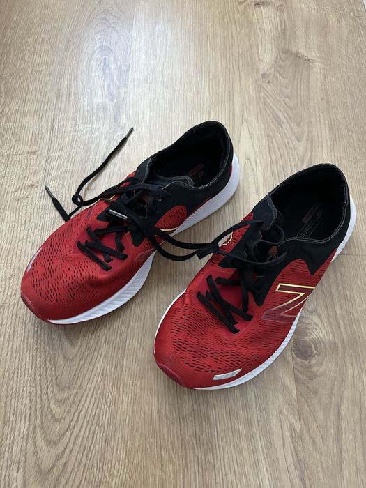 Buty New Balance rozm 42 treningowe bardzo dobry stan