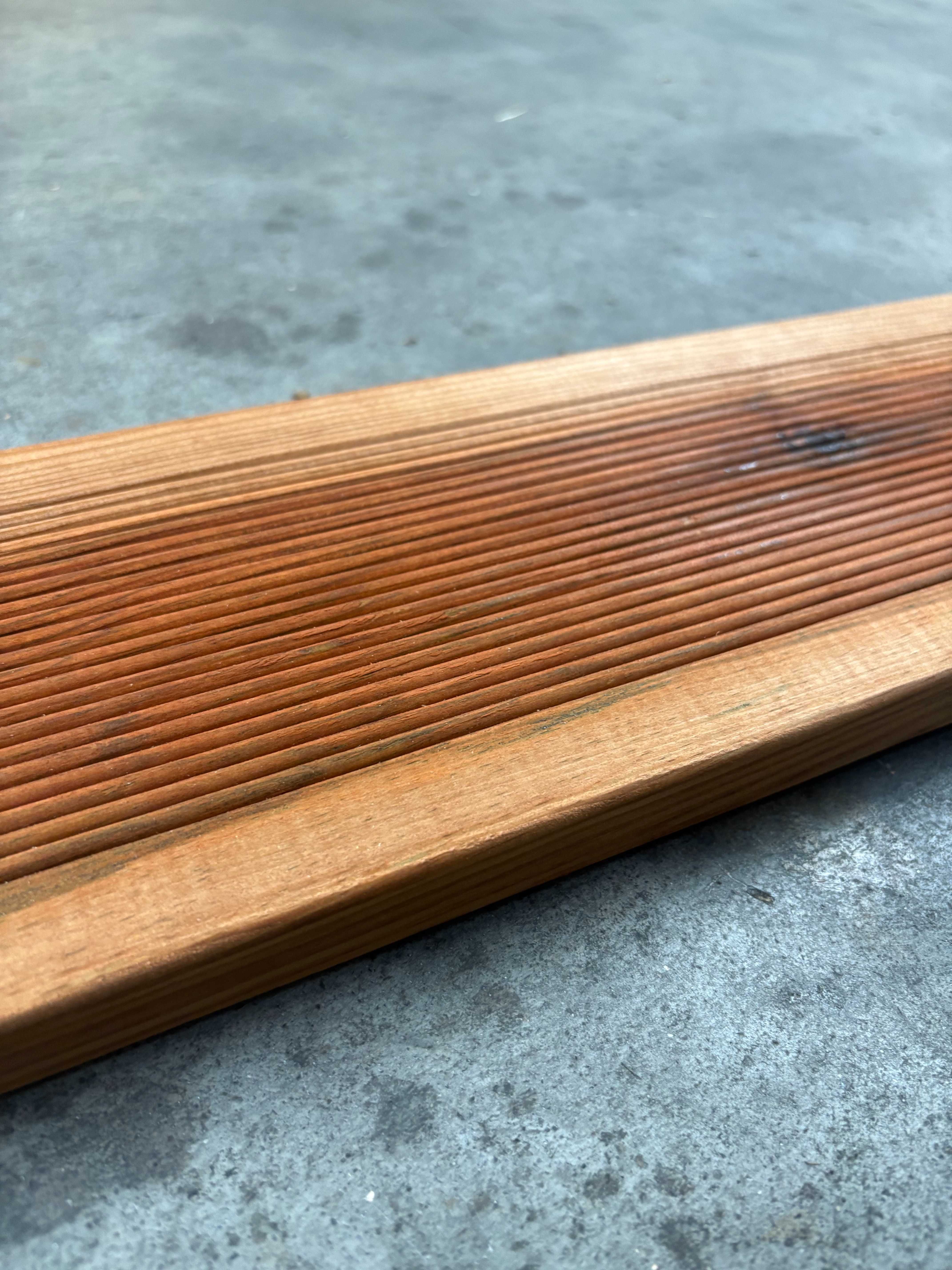 Deck Casquinha Vermelha Tratado Autoclave Castanho