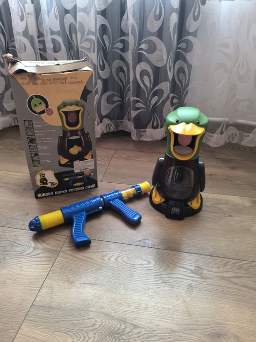 Strzelanie do kaczki gra glodna kaczka