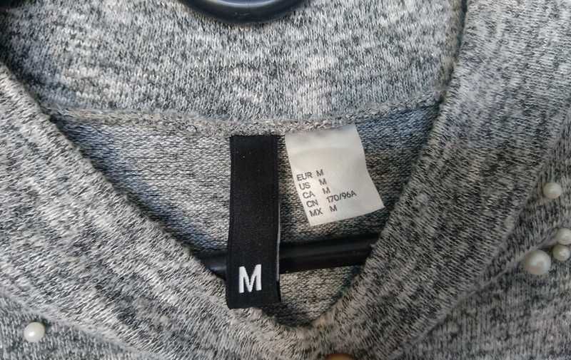 Sweterek z półgolfem i perełkami H&M