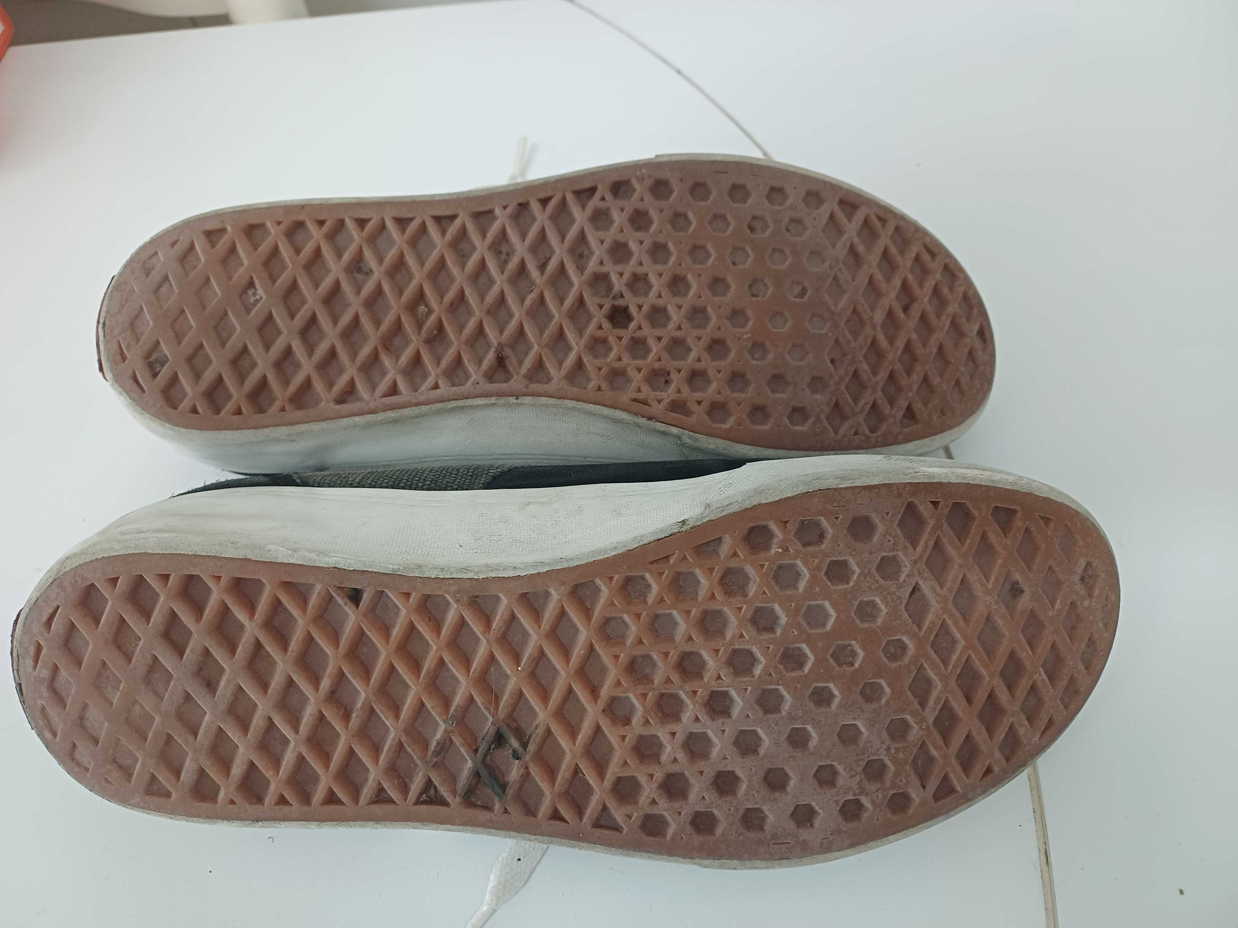 Ténis Vans Nº38 preto/branco