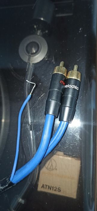 Gramofon NAD 101
