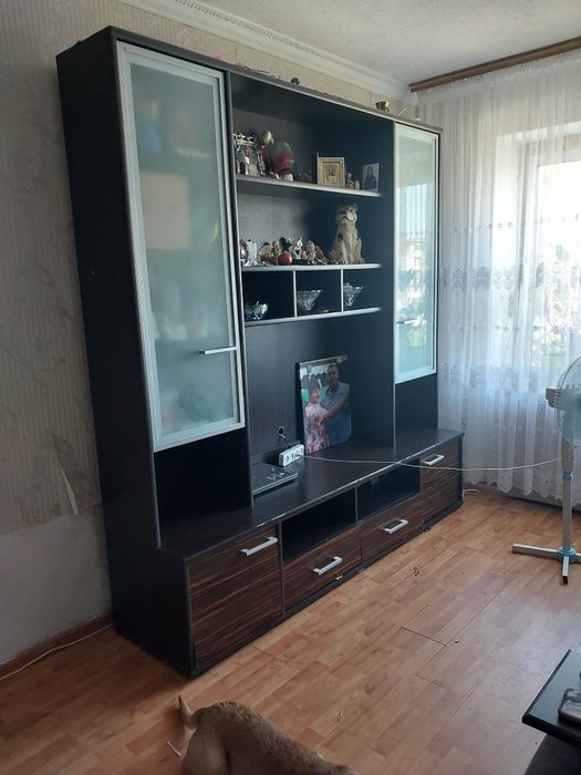 Стінка під телевізор