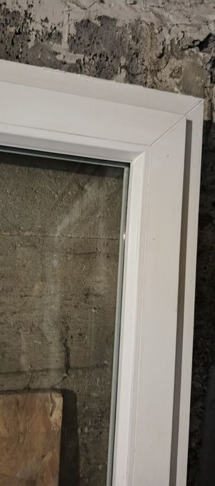 Okno drzwi balkonowe biale lewe