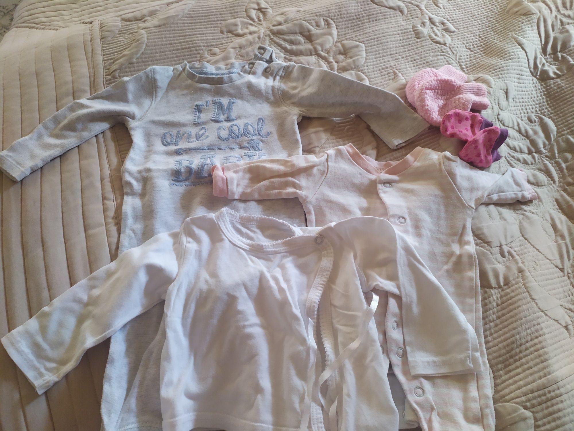 Zestaw ubran dla noworodka (1)