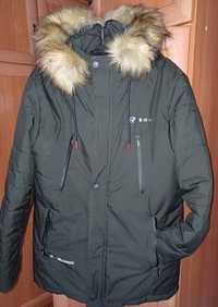 Зимова куртка на хлопчика 10-11років