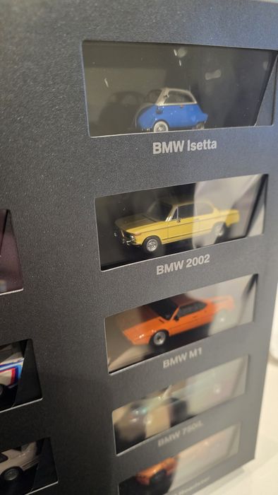 Super zestaw 10 szt. miniatur 1:64 BMW, oryginalne, nowe