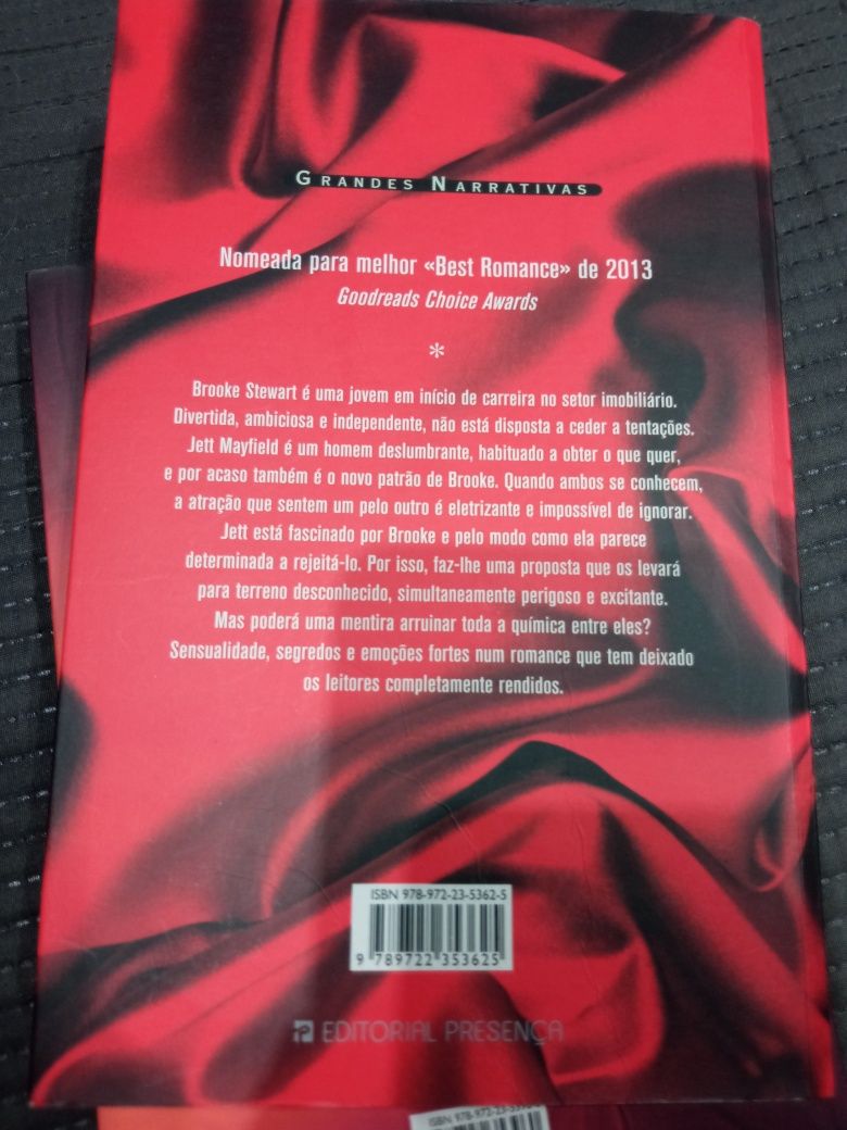 Livro  "Entrega-te ao amor" de J. C. Reed.