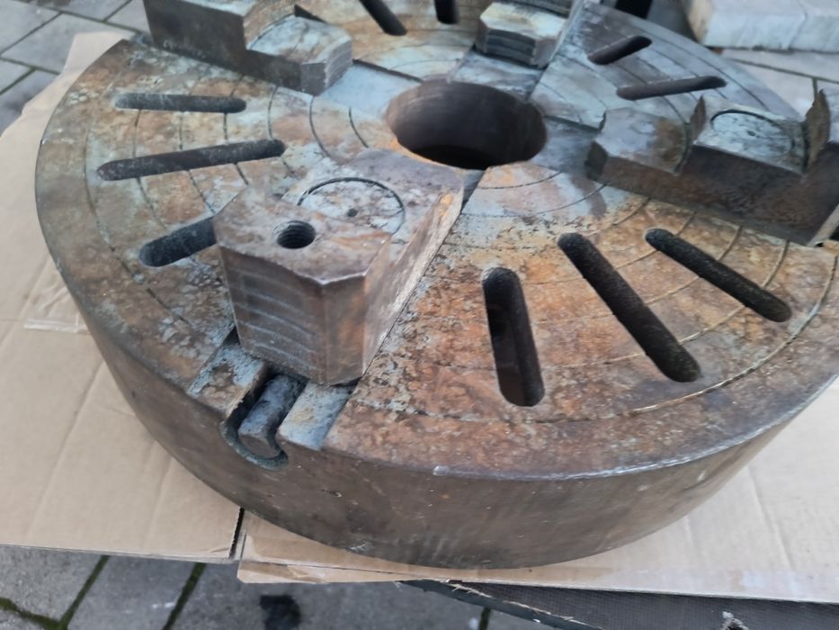 Uchwyt tokarski fi 50cm 4 szczękowy cztero frezarki do drzewa