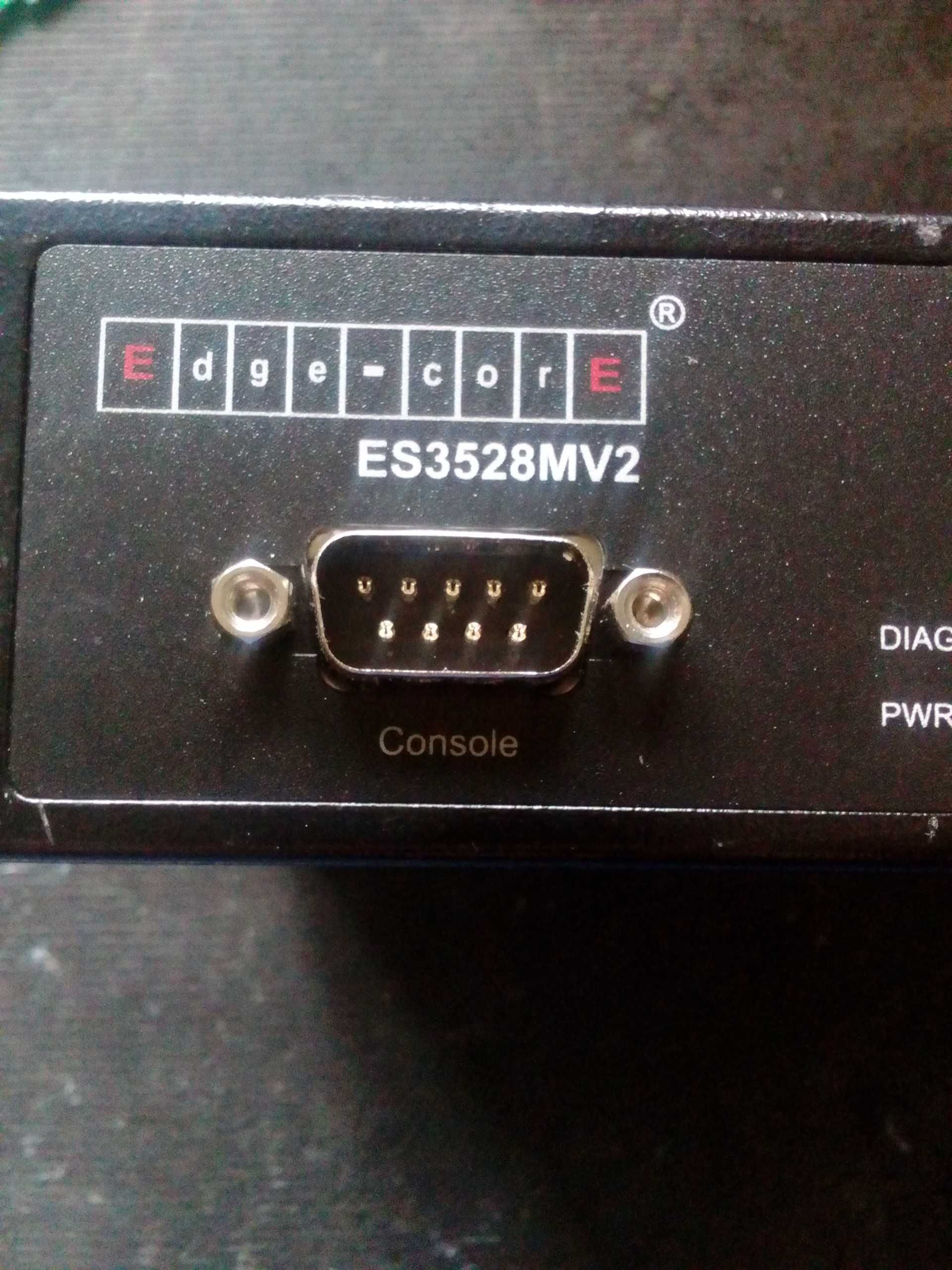 Продам комутатори Edge-core ES3528Mv2-DC L2, 24x10/100Base-T 4x1G sfp