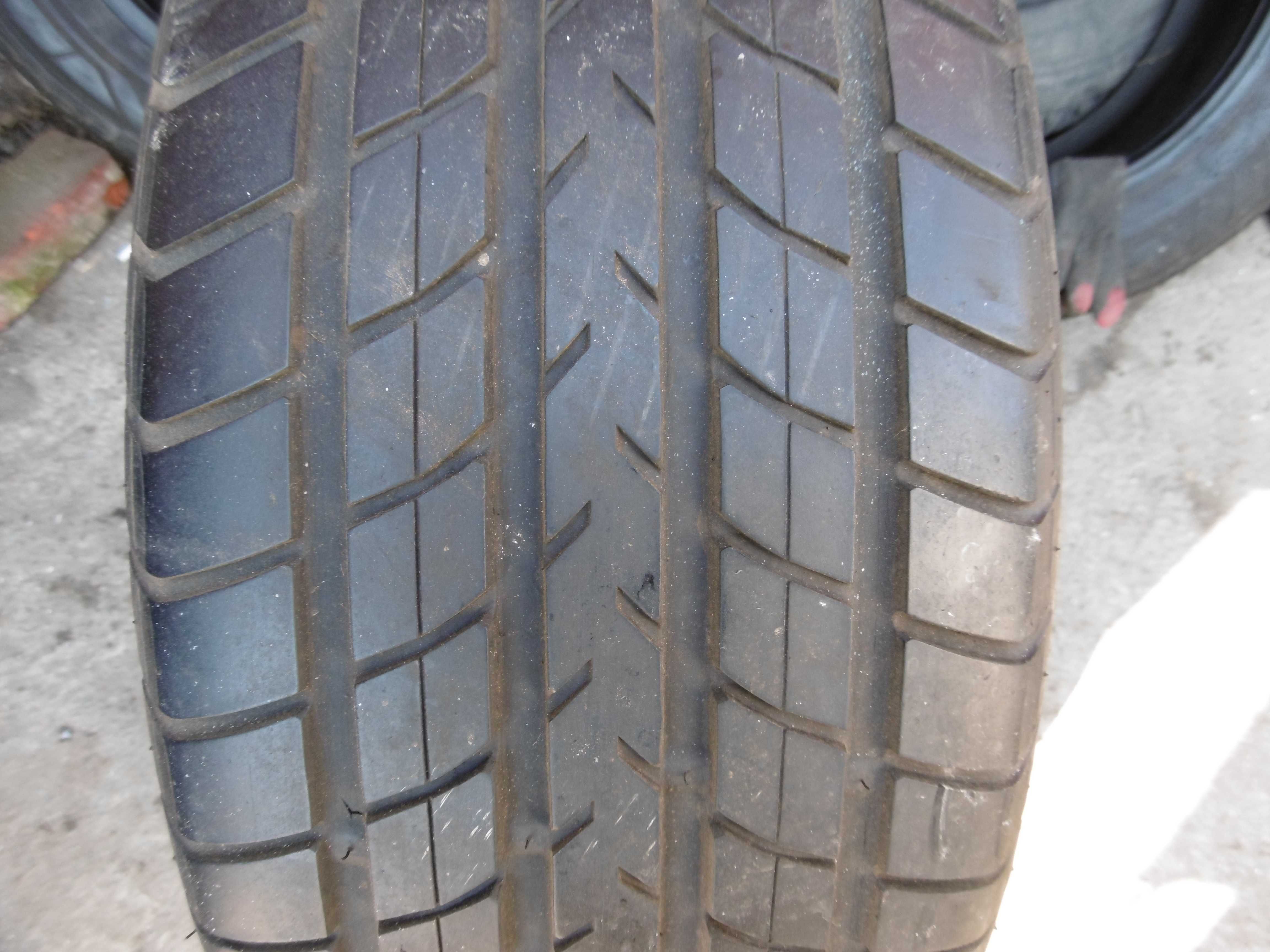 1 шинa розпаровка 225/50zr16  Dunlop SP Sport 8000