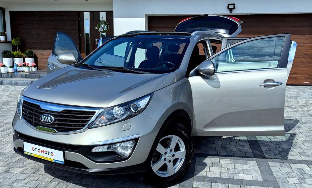 Kia Sportage 1,6GDI klimatronic alu navi dvd android grzane fotele panoramadach