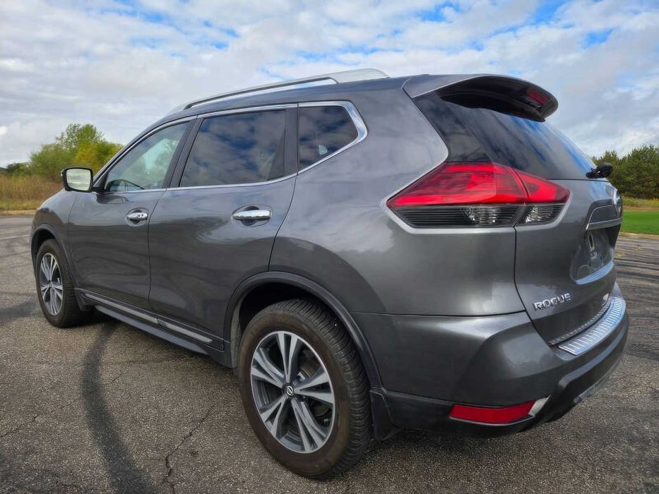 Nissan Rogue SL      2017