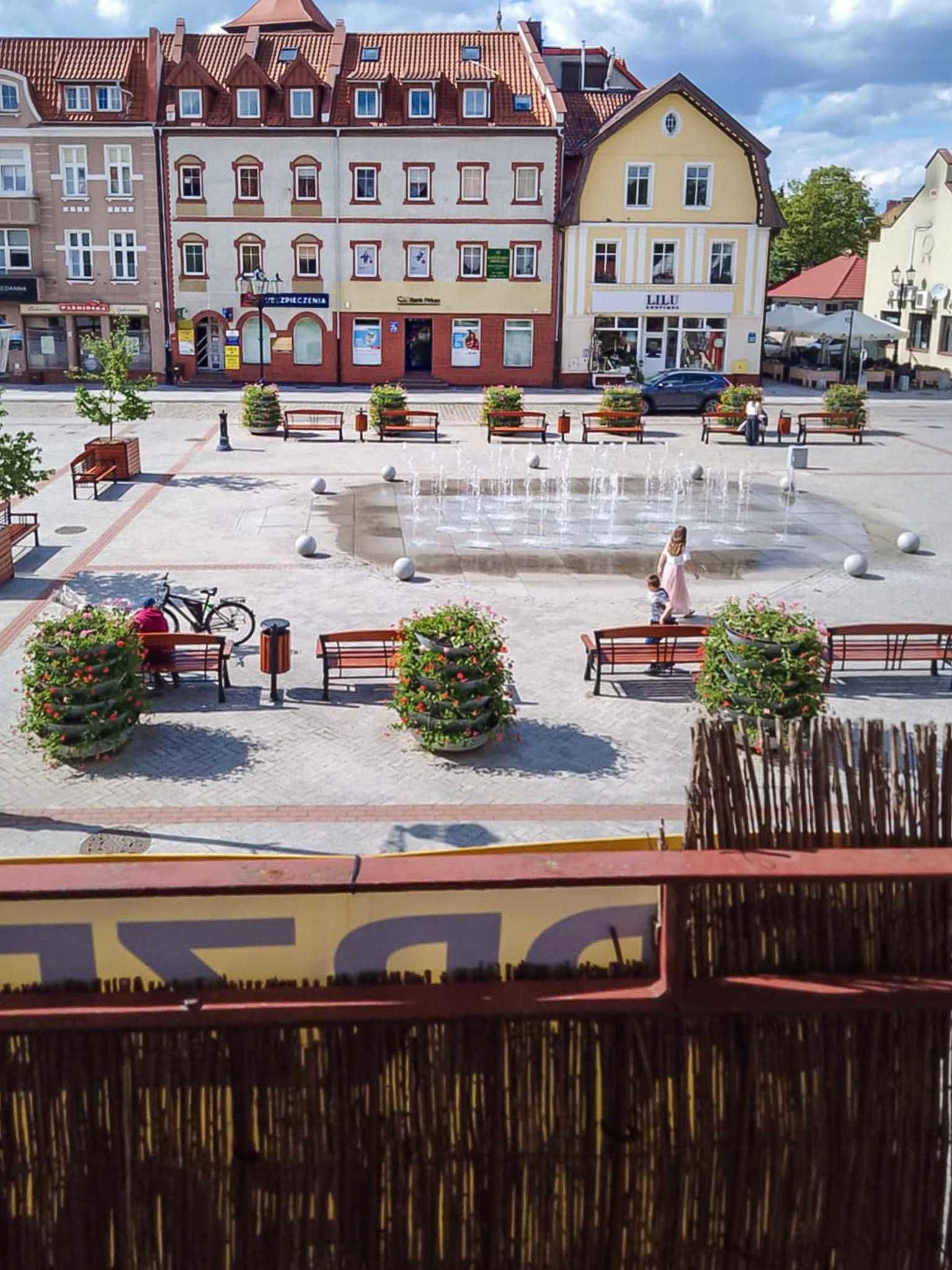 Sprzedam mieszkanie 2-pok. z balkonem, 1 piętro. – świetna lokalizacja