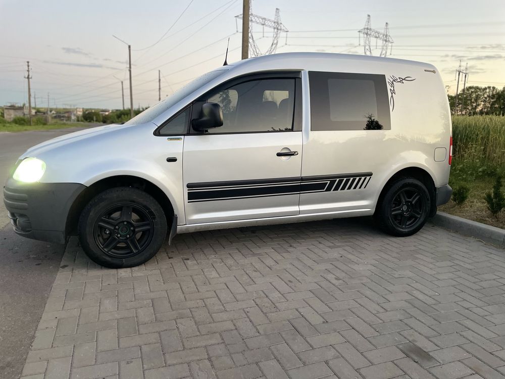 Продам VW CADDY 2.0 терміново