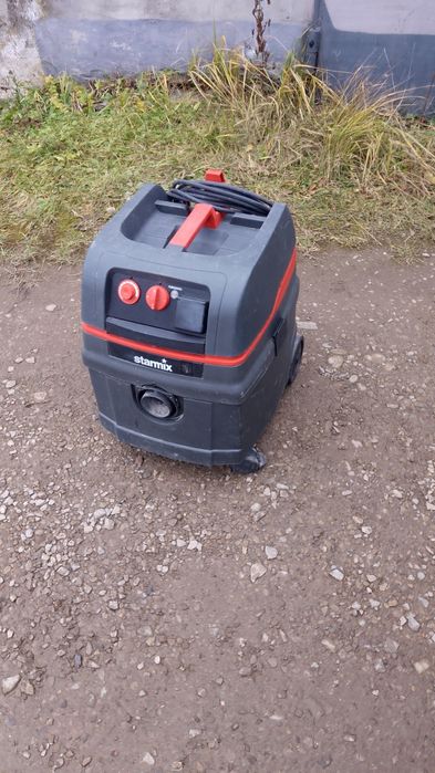 Пилосос будівельний.