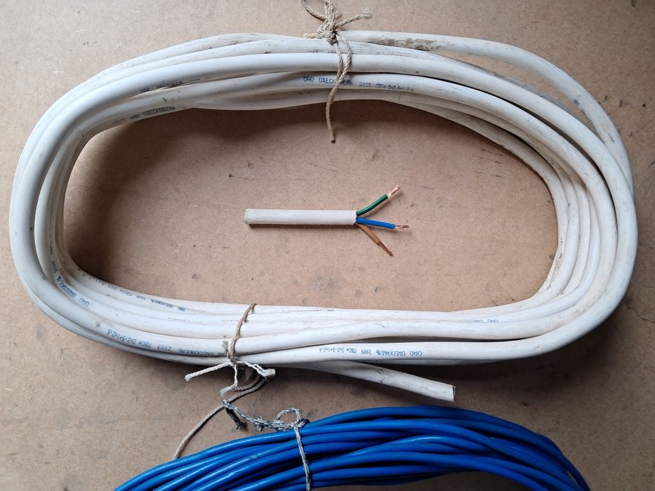 Провід пвс мідний,3×2,5мм. 1×4,0мм.