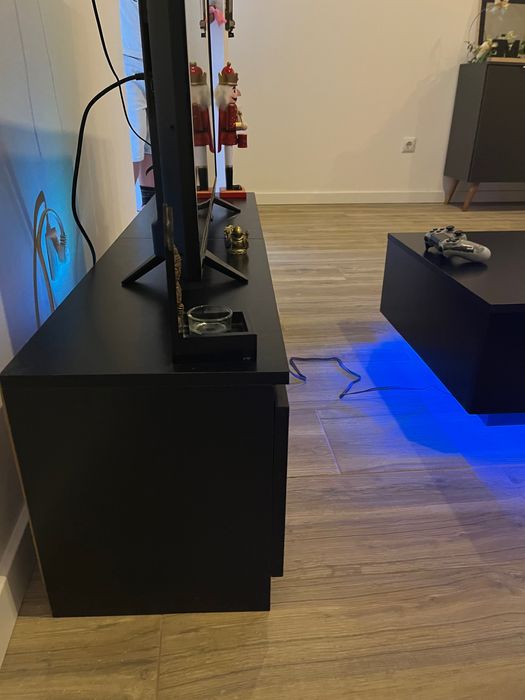 Vendo aparador tv e mesa de centro