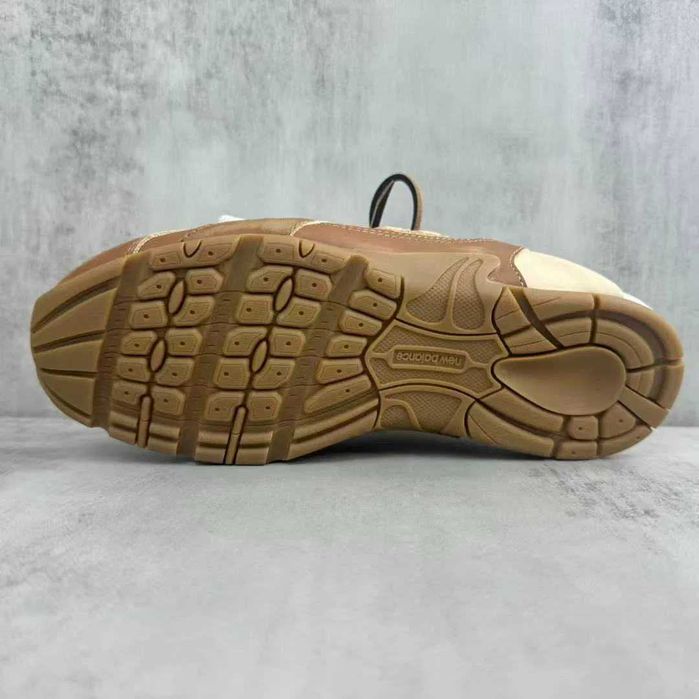 Buty_damskie_Mokasyny_NewBalance_x_MiuMiu_530_SL_Mule.Brązowy_R.40