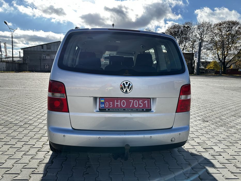 Volkswagen Touran 1.6 бензин MPI