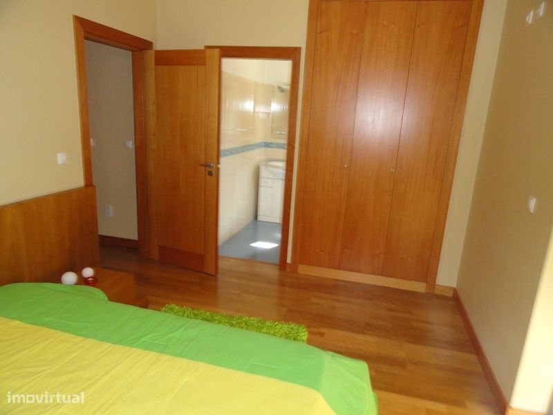 Moradia T3 com Jardim e Terraço