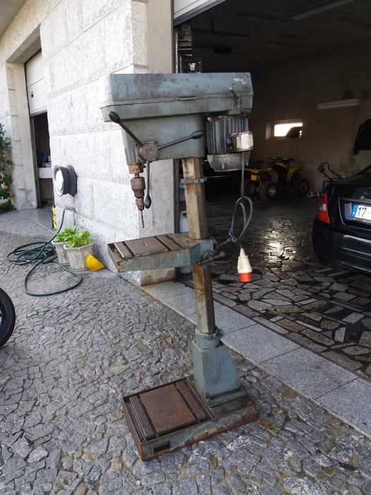 Engenho de furar 3 velocidades trifasicoi