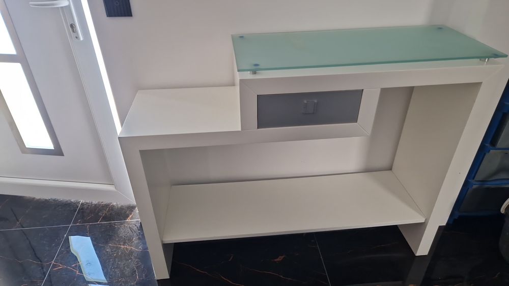 Vendo aparador branco