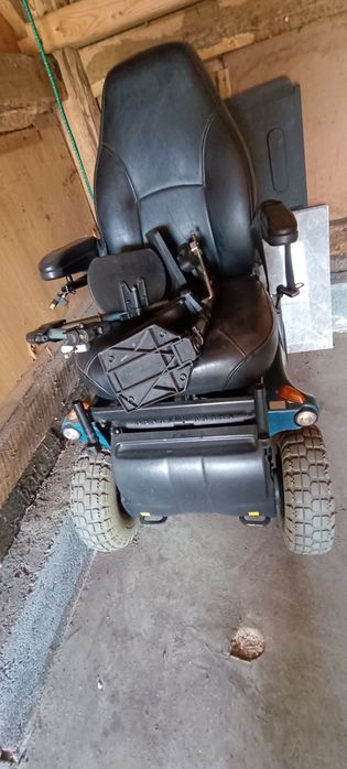 Wózek inwalidzki elektryczny